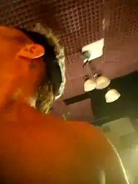 Lovely milk online show from 09/18/25, 11:01