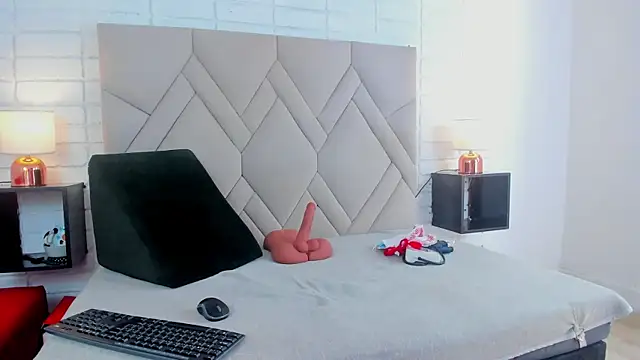 Kasandra Gomez online show from 01/17/25, 06:23