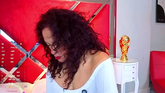 Kasandra Gomez online show from 07/15/26, 12:21