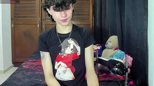 Snapshot of Bloody_lamb chatting on 10/30/25, 05:35 Bloody lamb online show from 10/30/25, 05:35