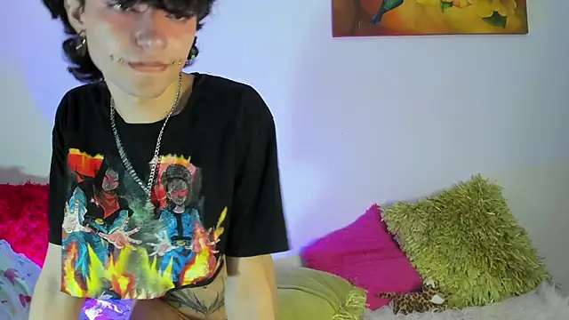 Snapshot of Bloody_lamb chatting on 11/21/25, 07:01 Bloody lamb online show from 11/21/25, 07:01