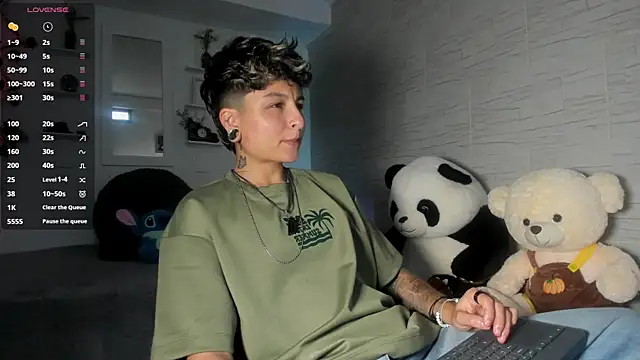 ZuryRamirez  online show from 09/14/25, 07:02