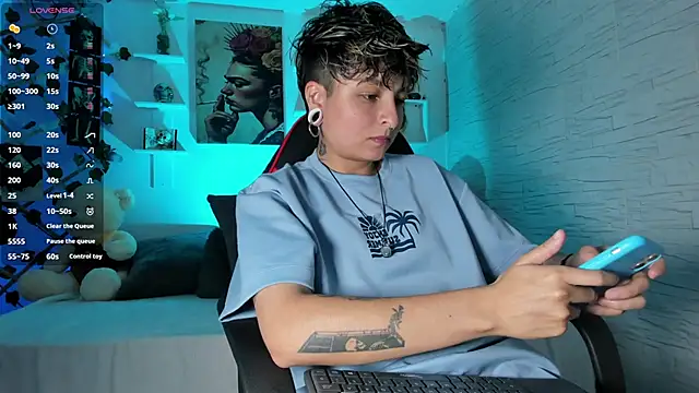 ZuryRamirez  online show from 11/02/25, 09:28