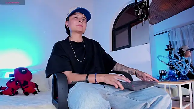 ZuryRamirez  online show from 05/29/26, 08:18