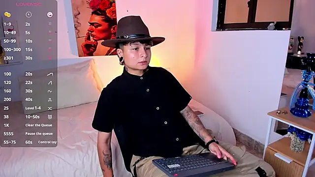 ZuryRamirez  online show from 06/16/26, 04:59