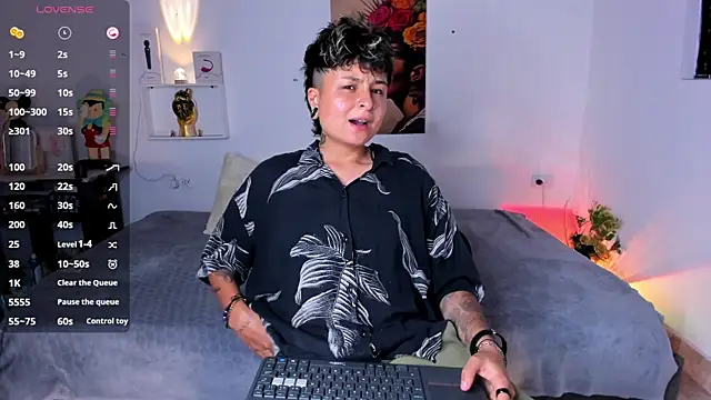 Snapshot of ZuryRamirez_ chatting on 06/26/26, 11:42 ZuryRamirez online show from 06/26/26, 11:42