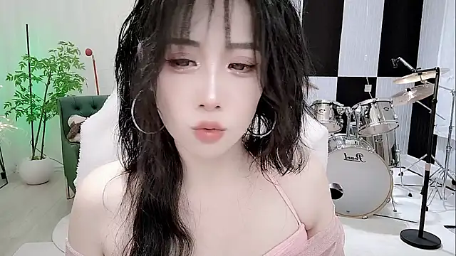 Snapshot of Vaness-a chatting on 10/07/25, 05:21 Vaness-a online show from 10/07/25, 05:21