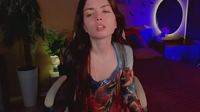 Snapshot of likeamoss chatting on 10/22/25, 02:17 likeamoss online show from 10/22/25, 02:17