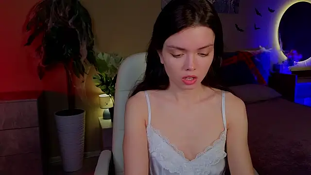 Snapshot of likeamoss chatting on 10/28/25, 01:58 likeamoss online show from 10/28/25, 01:58