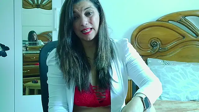 Snapshot of Julie_Boronat26 chatting on 02/27/26, 02:17 Julie Boronat26 online show from 02/27/26, 02:17