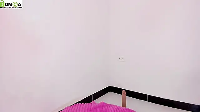 Snapshot of baby_alee chatting on 10/12/25, 11:37 baby alee online show from 10/12/25, 11:37