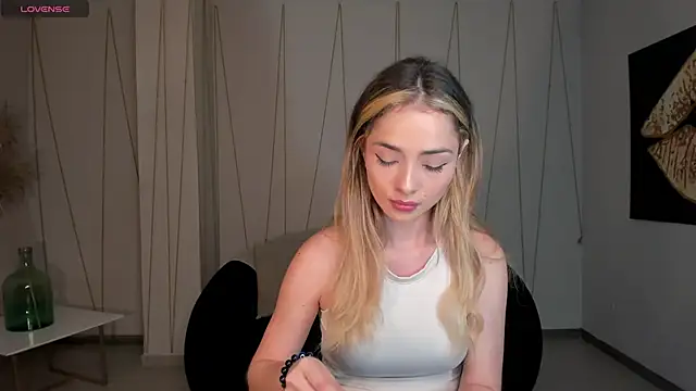 Snapshot of StacyWoods chatting on 05/11/26, 11:49 StacyWoods online show from 05/11/26, 11:49