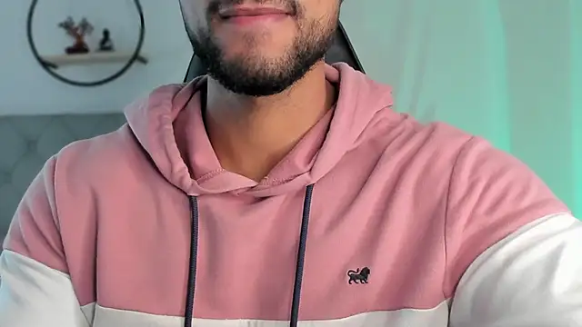 LiamGarcia1 online show from 12/22/24, 12:38