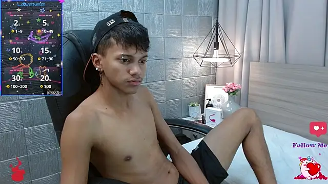 loistwink  online show from 02/07/25, 03:12