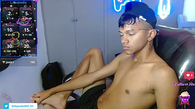 loistwink  online show from 02/20/25, 09:00