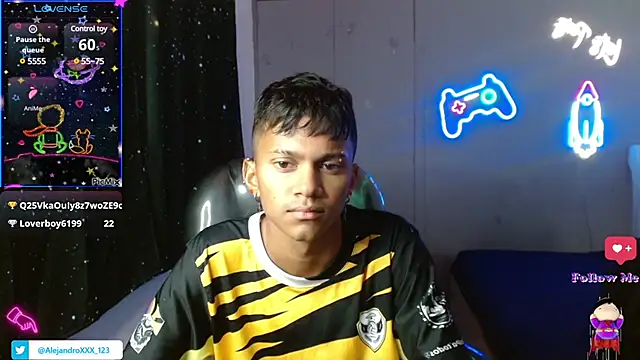 loistwink  online show from 02/21/25, 11:44