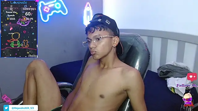 loistwink  online show from 03/06/25, 02:41