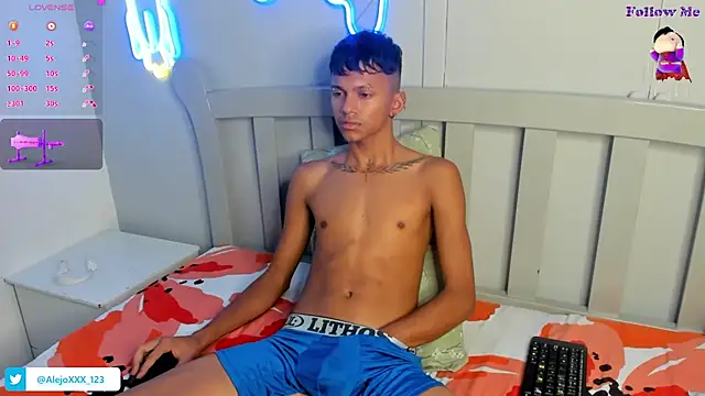 loistwink  online show from 10/10/25, 05:39