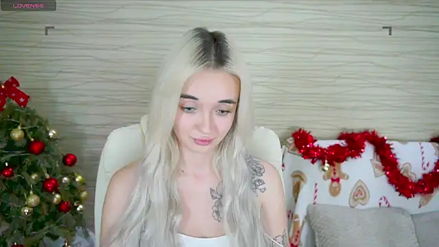 Ashley S online show from 12/19/24, 05:18