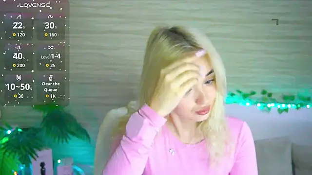 Snapshot of Ashley_S chatting on 11/03/25, 11:04 Ashley S online show from 11/03/25, 11:04