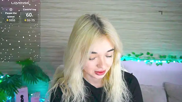 Snapshot of Ashley_S chatting on 11/05/25, 11:05 Ashley S online show from 11/05/25, 11:05