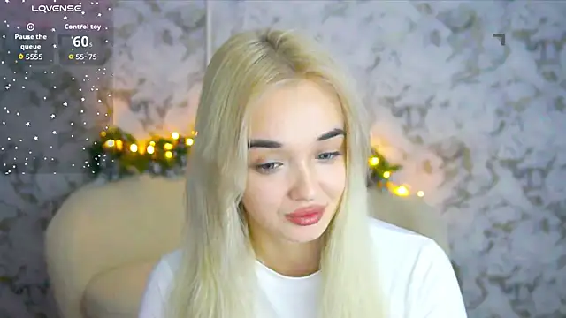 Snapshot of Ashley_S chatting on 12/03/25, 11:03 Ashley S online show from 12/03/25, 11:03