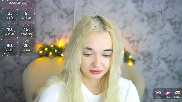 Snapshot of Ashley_S chatting on 12/14/25, 11:09 Ashley S online show from 12/14/25, 11:09