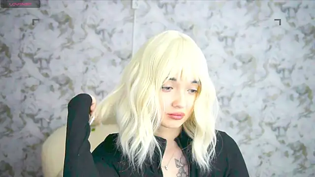 Ashley S online show from 06/08/26, 01:28