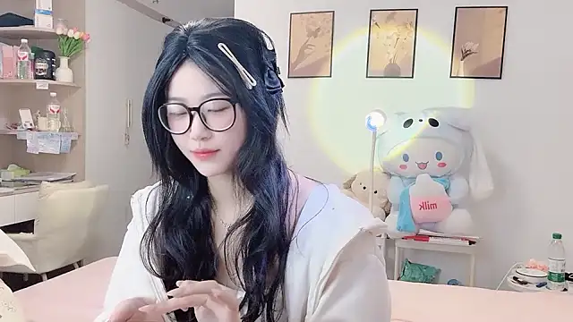 Luminous163 online show from 10/28/25, 12:52