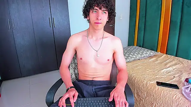 Kerverr  online show from 09/21/25, 04:30