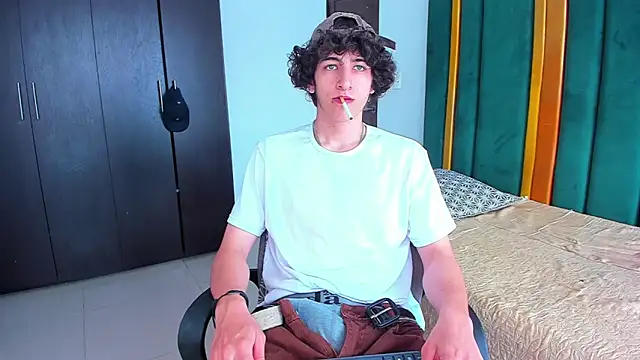 Kerverr  online show from 09/23/25, 05:38