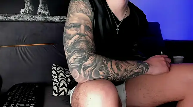 Snapshot of uptomatty chatting on 03/02/25, 10:24 uptomatty online show from 03/02/25, 10:24