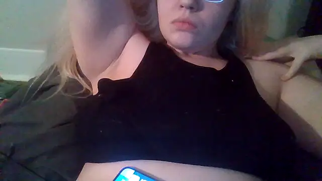 Snapshot of CherryVenus885 chatting on 02/14/25, 01:13 CherryVenus885 online show from 02/14/25, 01:13