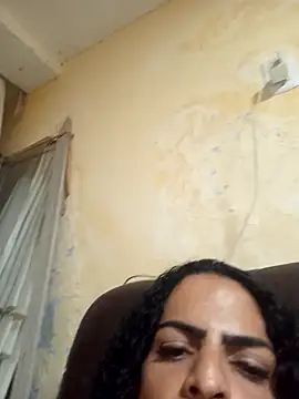 MaraVililhosa online show from 11/18/25, 02:39