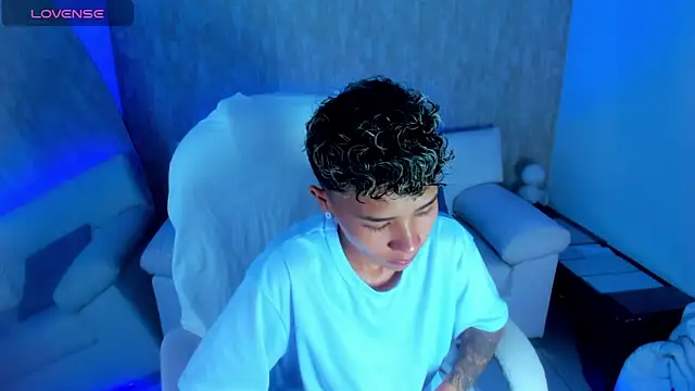 nova sex01 online show from 10/14/25, 04:13