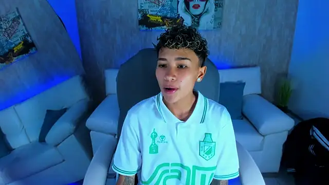 nova sex01 online show from 10/21/25, 04:46