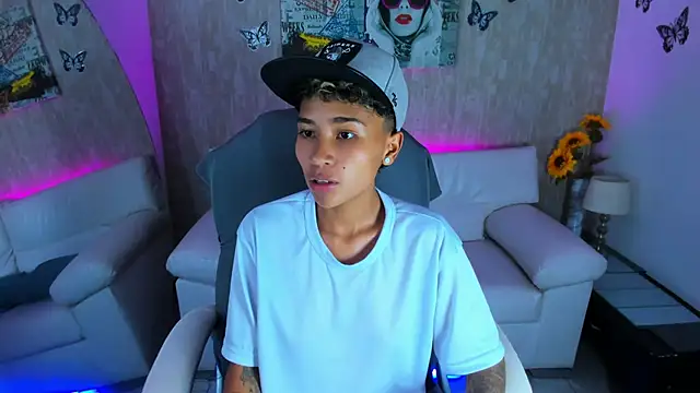 nova sex01 online show from 12/04/25, 04:22