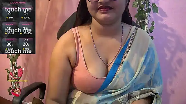Snapshot of Pari-new chatting on 04/10/26, 04:17 Pari-new online show from 04/10/26, 04:17