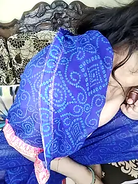 Snapshot of Fair-magic-woman chatting on 11/07/25, 12:32 Fair-magic-woman online show from 11/07/25, 12:32