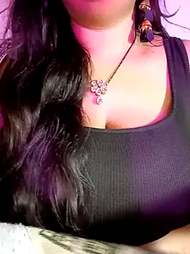 Snapshot of Suhanakhan00 chatting on 01/08/26, 07:38 Suhanakhan00 online show from 01/08/26, 07:38