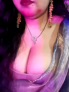 Snapshot of Suhanakhan00 chatting on 02/17/26, 06:32 Suhanakhan00 online show from 02/17/26, 06:32