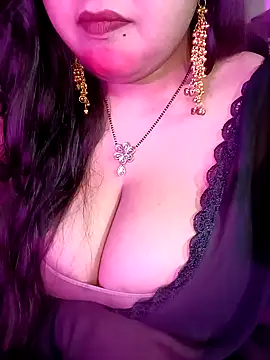 Snapshot of Suhanakhan00 chatting on 02/19/26, 05:36 Suhanakhan00 online show from 02/19/26, 05:36