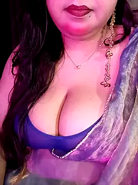 Snapshot of Suhanakhan00 chatting on 03/02/26, 06:03 Suhanakhan00 online show from 03/02/26, 06:03