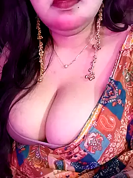 Snapshot of Suhanakhan00 chatting on 03/13/26, 07:15 Suhanakhan00 online show from 03/13/26, 07:15
