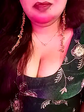 Snapshot of Suhanakhan00 chatting on 03/14/26, 05:29 Suhanakhan00 online show from 03/14/26, 05:29