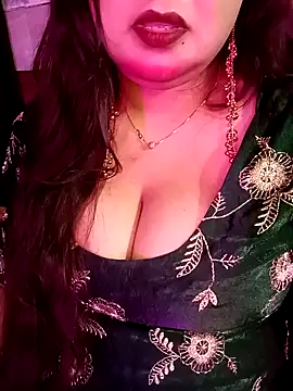Snapshot of Suhanakhan00 chatting on 03/15/26, 06:41 Suhanakhan00 online show from 03/15/26, 06:41
