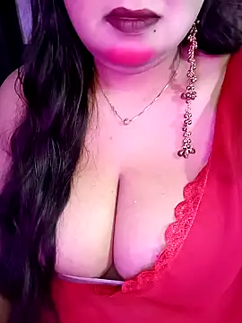 Snapshot of Suhanakhan00 chatting on 03/16/26, 07:18 Suhanakhan00 online show from 03/16/26, 07:18
