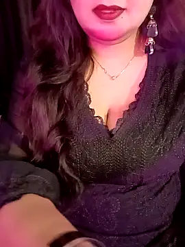 Snapshot of Suhanakhan00 chatting on 03/18/26, 07:44 Suhanakhan00 online show from 03/18/26, 07:44