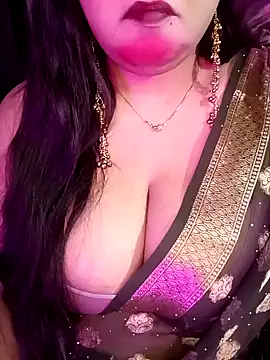 Snapshot of Suhanakhan00 chatting on 03/18/26, 07:50 Suhanakhan00 online show from 03/18/26, 07:50