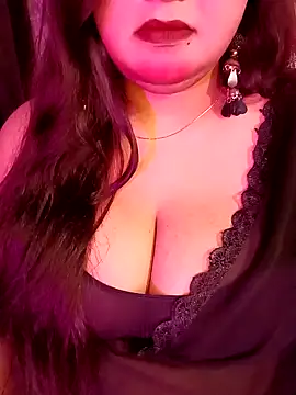 Snapshot of Suhanakhan00 chatting on 04/08/26, 08:58 Suhanakhan00 online show from 04/08/26, 08:58